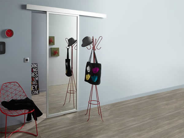 Раздвижные зеркальные двери