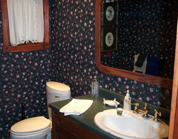 Темный интерьер