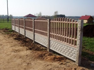 Забор из бетона