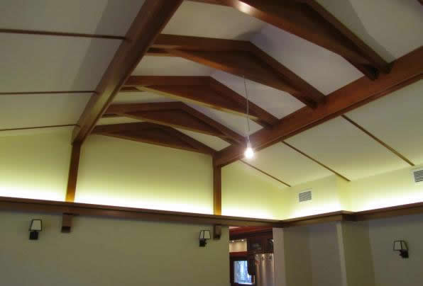 Подвесная деревянная конструкция