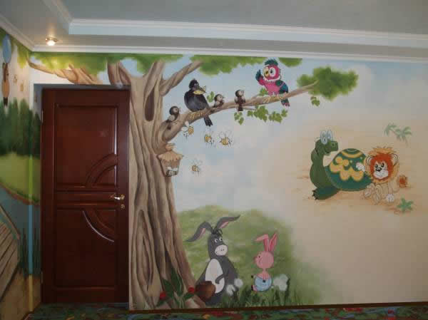Детская комната с росписью на штукатурке