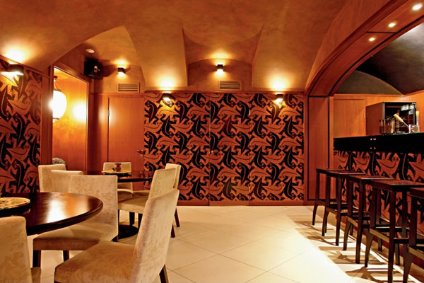 Древесно-полимерные панели в дизайне ресторана