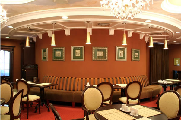 Фетровые обои в интерьере ресторана