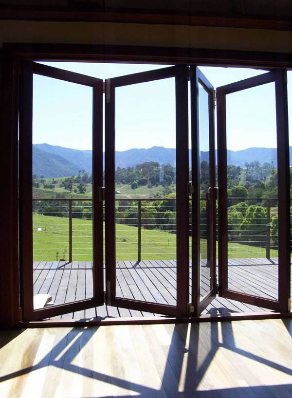 Двери гармошка на балконе