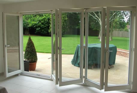 Входные раздвижные двери гармошка