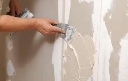 Качественно шпаклюем швы