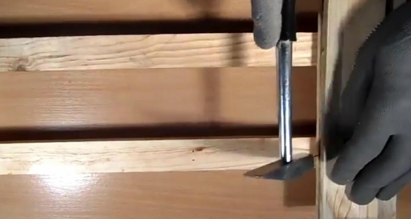 Крепление гвоздями