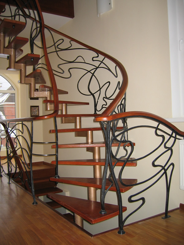 Необычная винтовая лестница