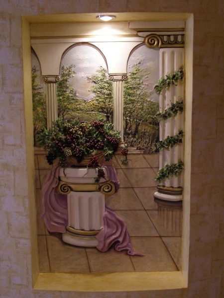 Ниша, декорированная штукатуркой