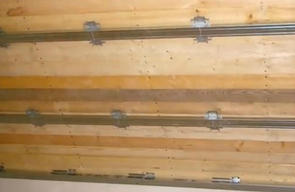 Общий вид установленных крабов