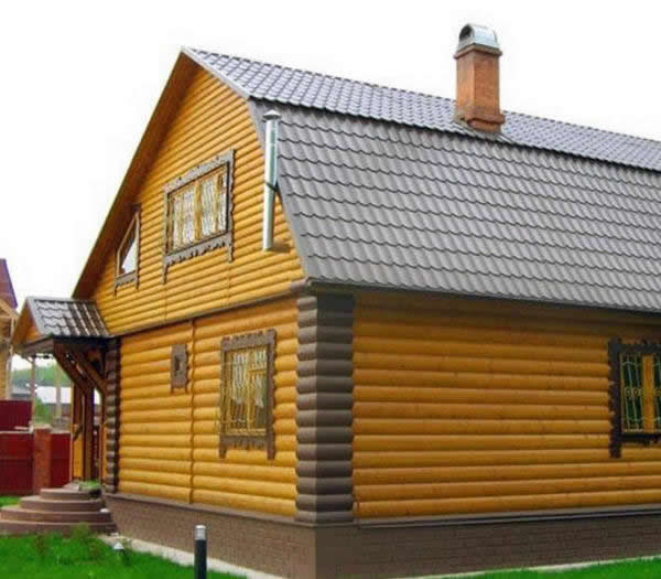 Отделка фасада дома деревом. Блок-Хаус