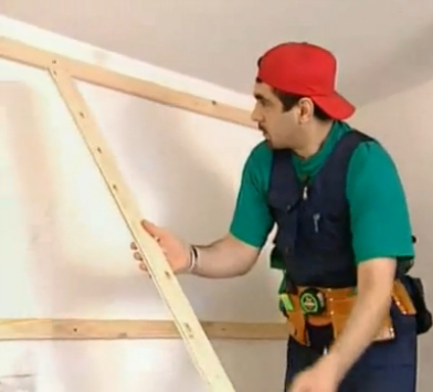 Делаем обрешетку в сауне