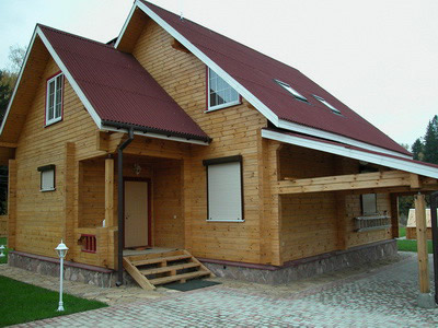 Как выполнить отделку деревянного дома