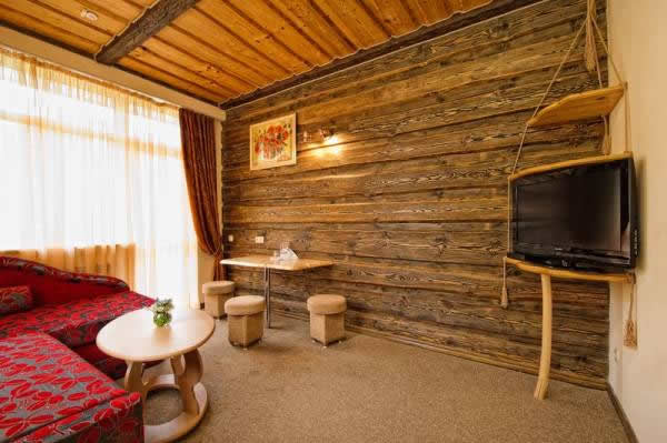 Отделка гостиной в деревенском стиле