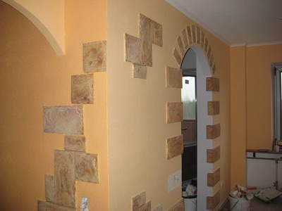 Комбинированная отделка коридора