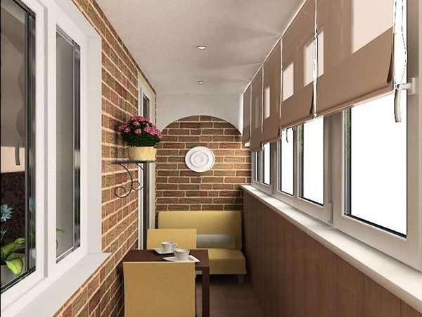 Комбинированная отделка балкона