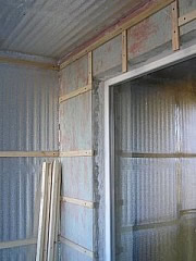 Крепим брус