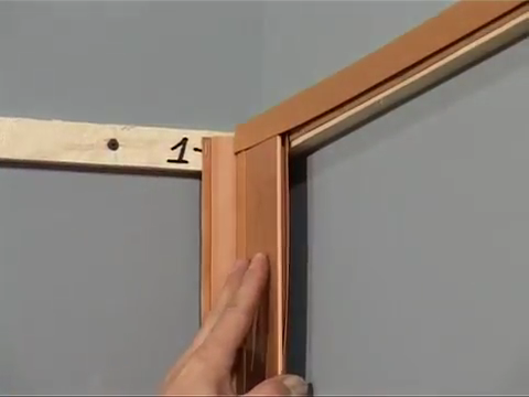 Установка реек в стартовый профиль