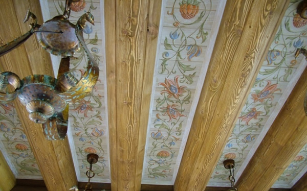 Цветные вставки между балками