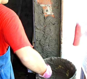 Это монтажная пена ждет свой лист гипсокартона