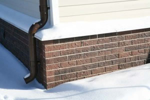 Применяем плитку для отделки цоколя дома