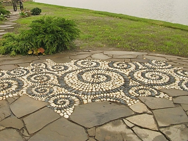 Сочетание разных видов камня