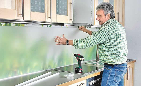 Стеклянные панели для отделки стен