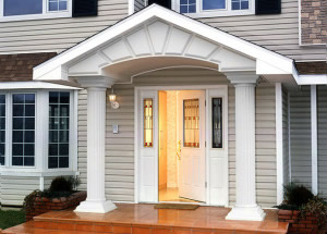 Входные двери для загородного дома - какие выбрать?