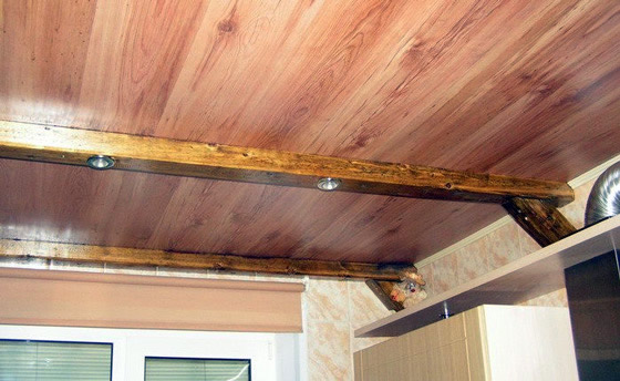 Ламинатные рейки с декоративными поперечинами