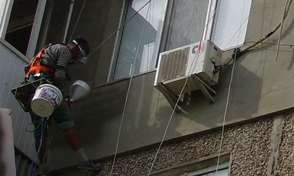 Нанесение слоя при помощи компрессора