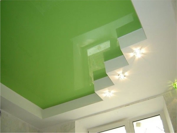 Зеленый натяжной потолок